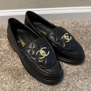 Chanel black leather loafers with gold hardware size 36 worn once!